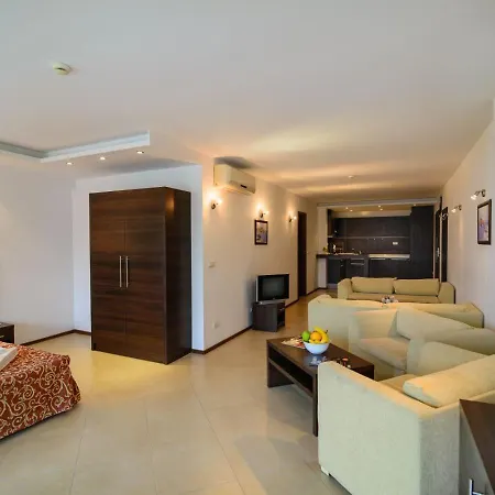 Marina - With Balkony & Desk By Flat Mаnаger