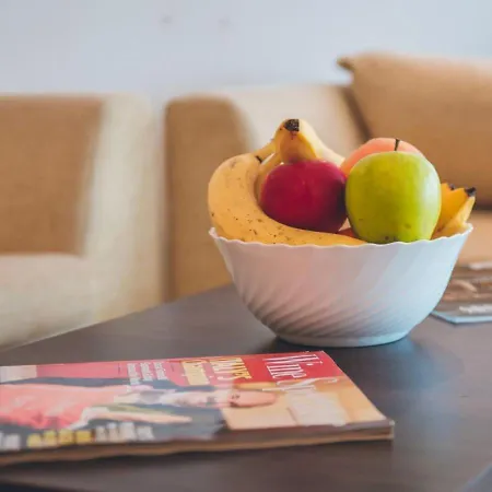 Marina - With Balkony & Desk By Flat Mаnаger 公寓