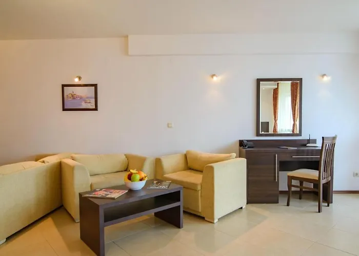 公寓 Marina - With Balkony & Desk By Flat Mаnаger 巴尔奇克