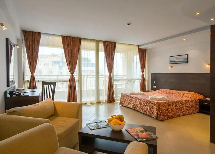 Marina - With Balkony & Desk By Flat Mаnаger Balchik